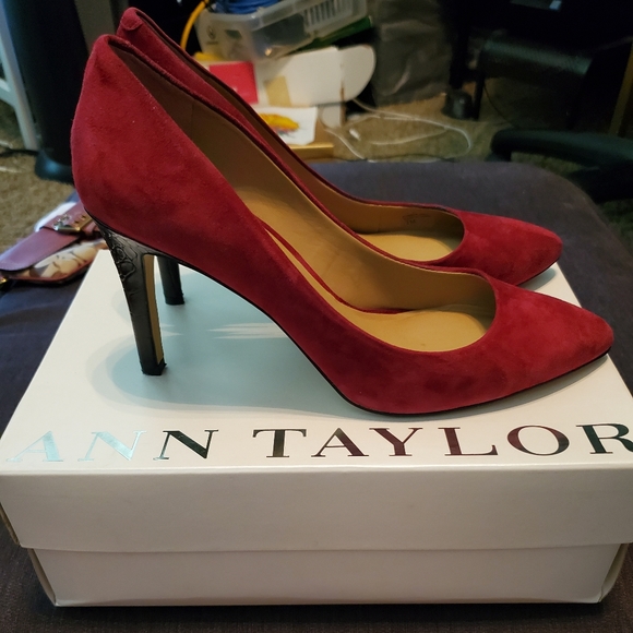 Ann Taylor Shoes - Ann Taylor Maroon Suade Heels